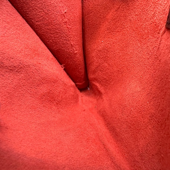 Louis Vuitton Bucket Pouch PM DE - Picture 9 of 15